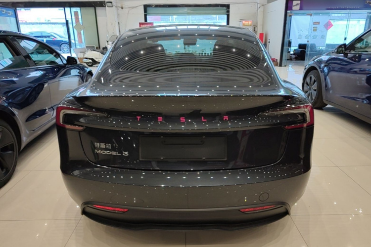 Tesla Model 3 2024 #6 Tesla Model 3 2024 car image #6