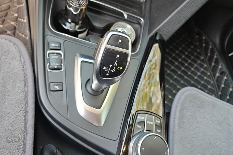 BMW 3 Series 2019 #16 BMW 3 Series 2019 immagine di auto #16