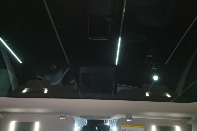 Tesla Model 3 2023 car image #18