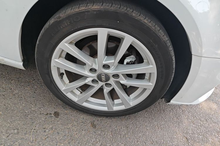 Audi A3 2019 car image #9