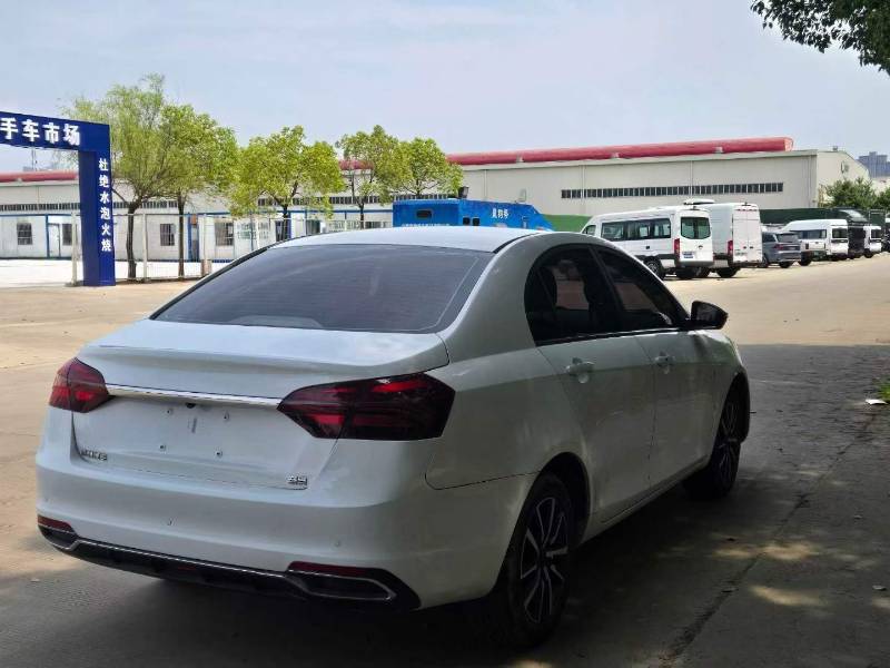 GEELY Emgrand 2019 #6 GEELY Emgrand 2019 car image #6