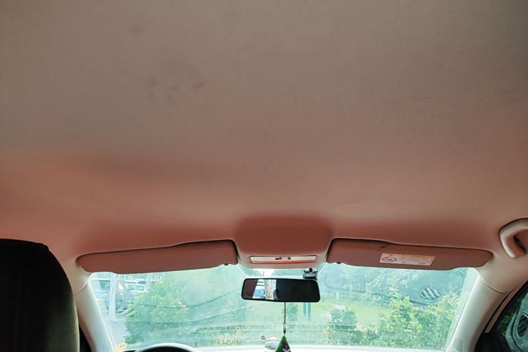Volkswagen Polo 2018 car image #18