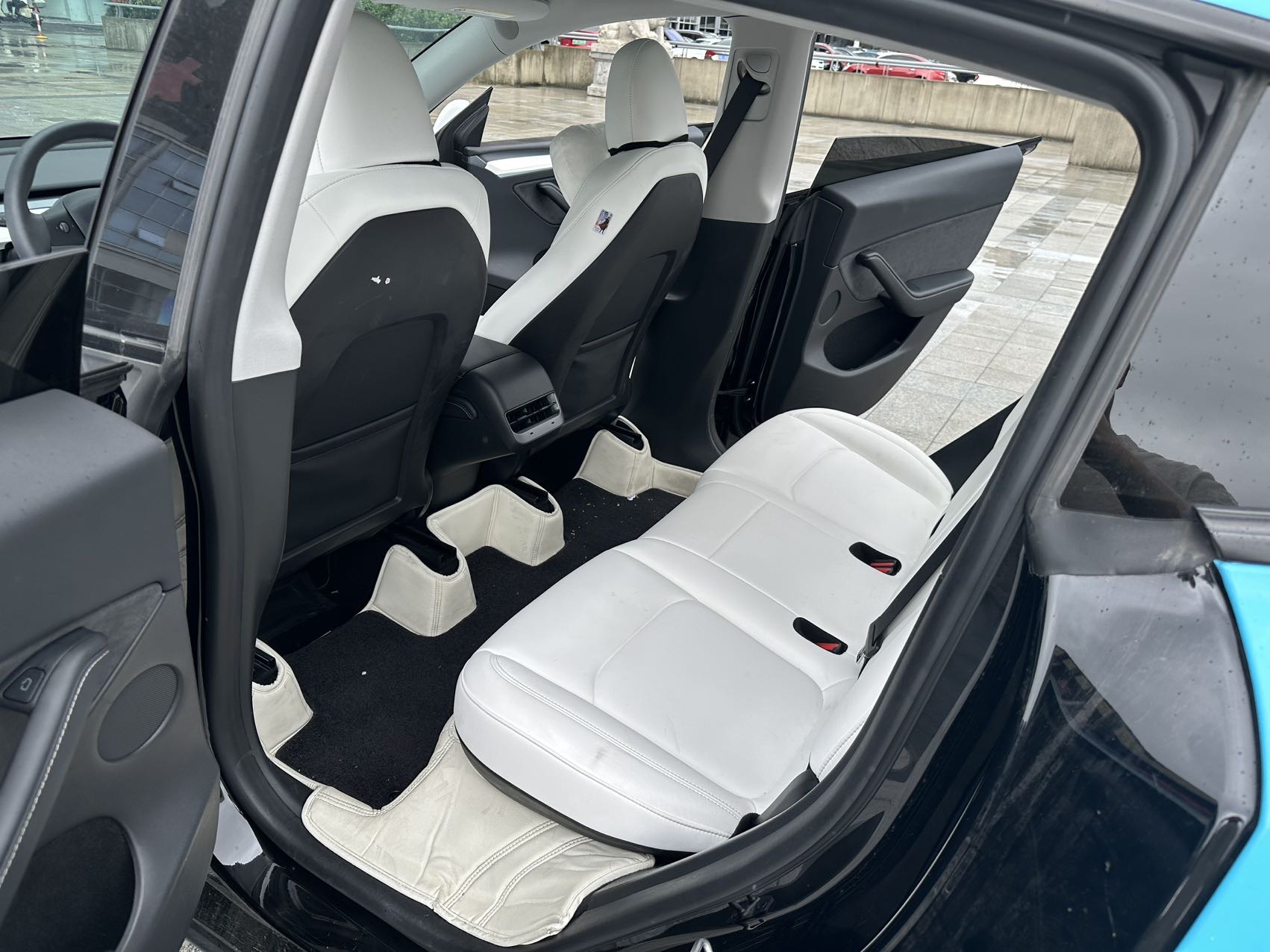 Tesla Model Y 2022 #23 Tesla Model Y 2022 car image #23