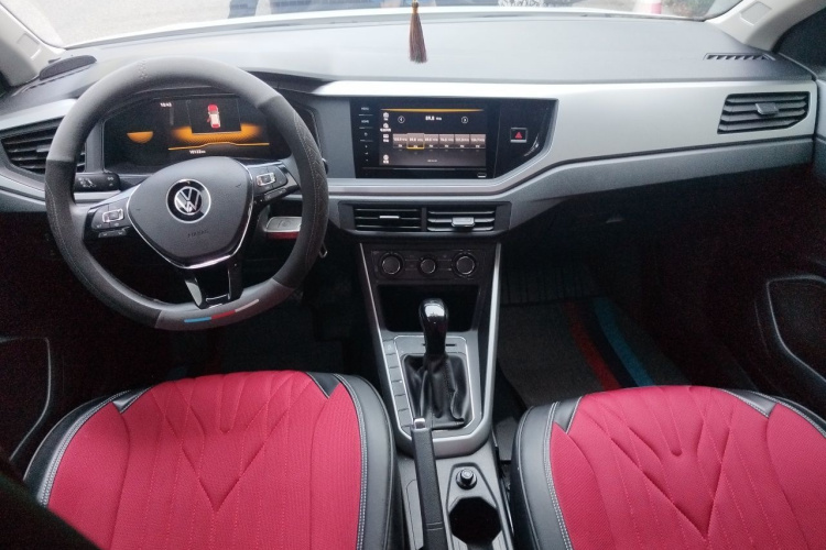 Volkswagen Polo 2024 car image #12