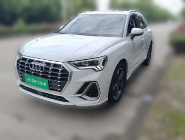 Audi Q3 2022 car image 