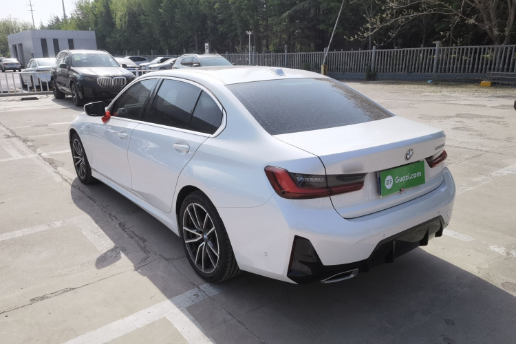 BMW 3 Series 2025 car image #5