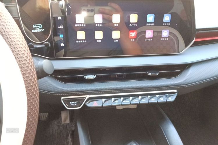 GEELY Binray 2024 #15 GEELY Binray 2024 immagine di auto #15