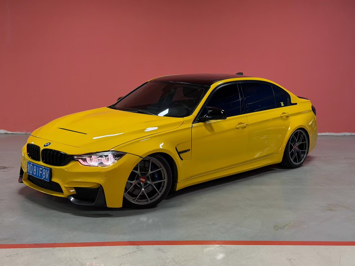 BMW 3 Series 2018 car image 