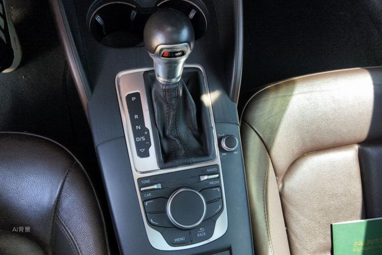 Audi A3 2015 car image #16