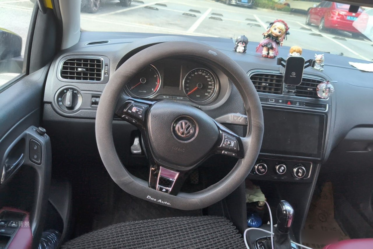 Volkswagen Polo 2015 #12 Volkswagen Polo 2015 car image #12