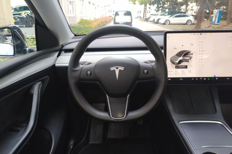 Tesla Model Y 2024 #15 Tesla Model Y 2024 immagine di auto #15