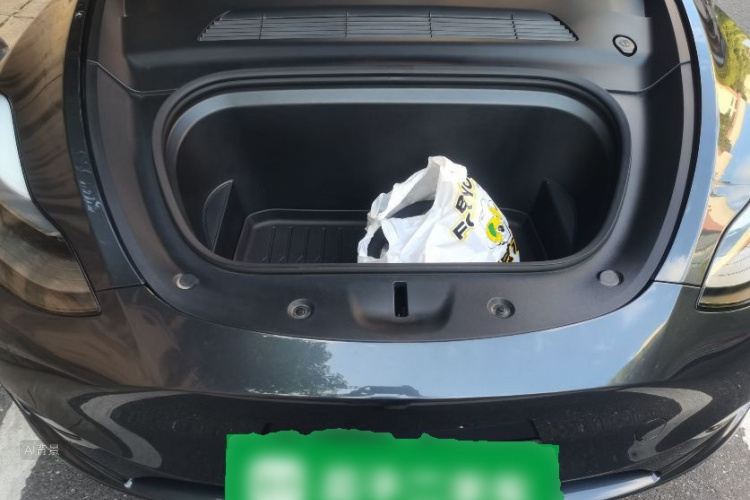 Tesla Model Y 2024 #22 Tesla Model Y 2024 car image #22