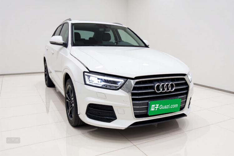 Audi Q3 2018 immagine di auto #4