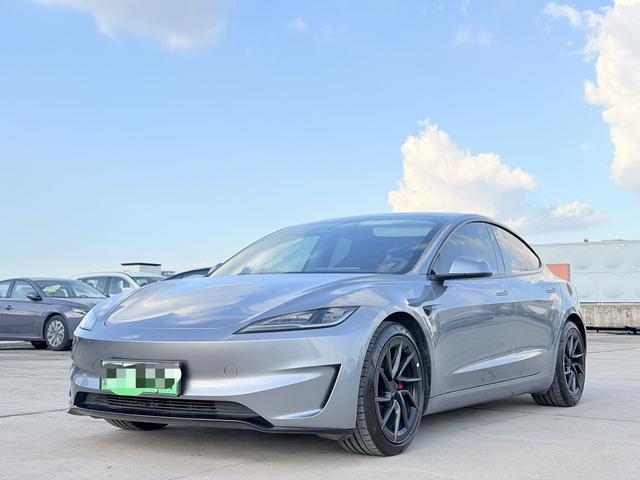 Tesla Model 3 2025 car image #10