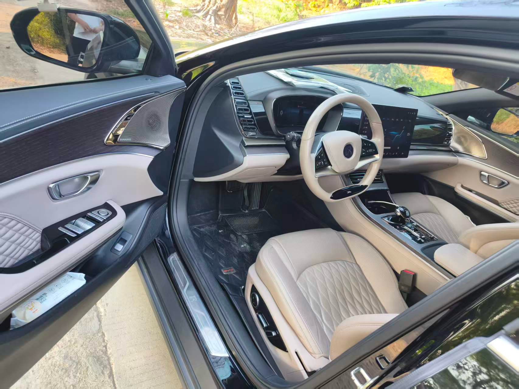 BYD Han 2024 car image #2