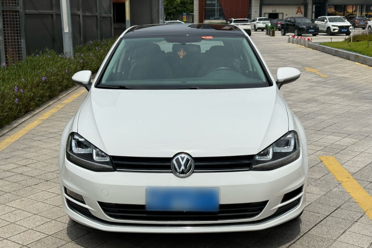 Volkswagen Golf 2015 car image #3