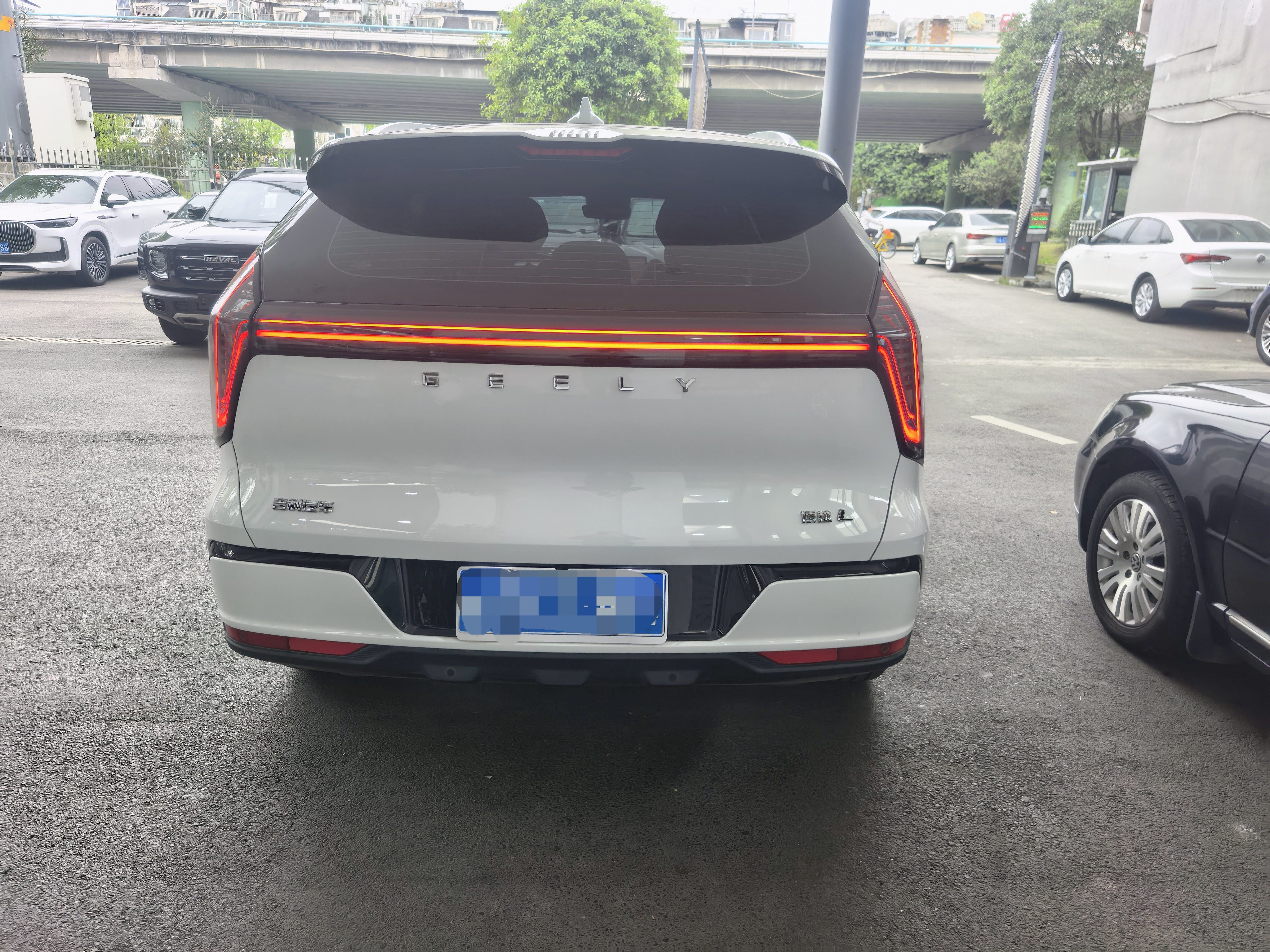 GEELY Boyue L 2025 #6 GEELY Boyue L 2025 car image #6