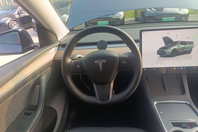 Tesla Model Y 2022 #11 Tesla Model Y 2022 car image #11