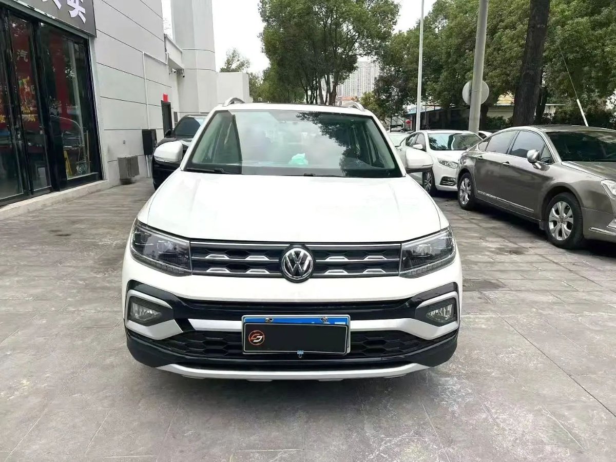 Volkswagen T-Cross 2020 car image #2