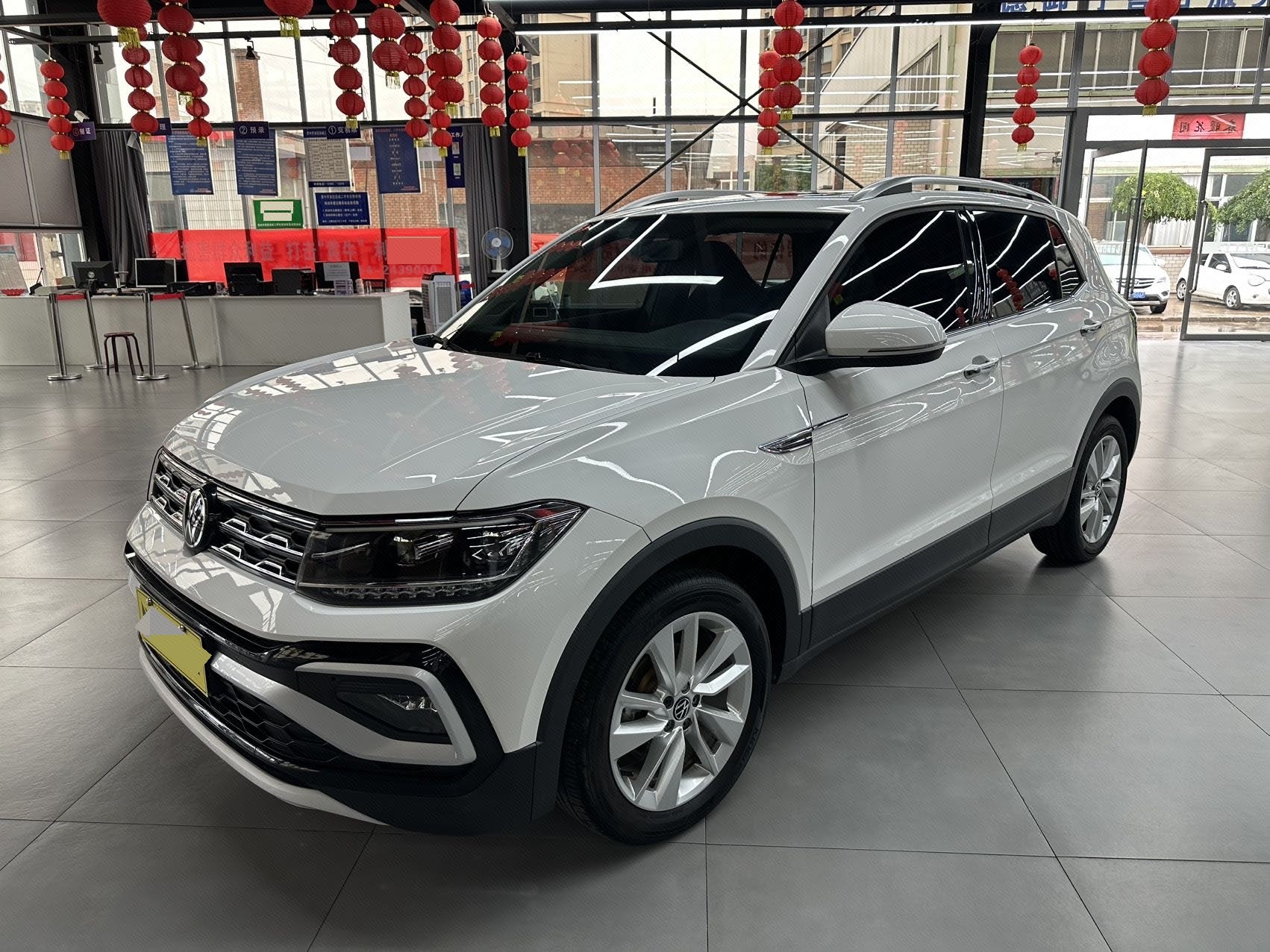 Volkswagen T-Cross 2021 car image 