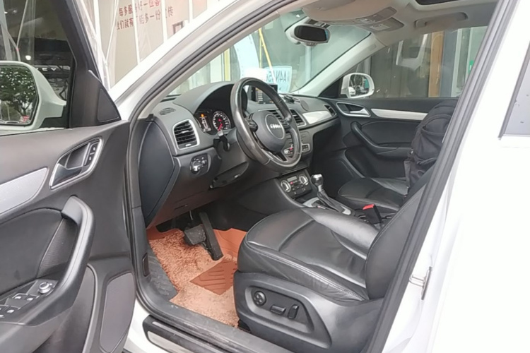 Audi Q3 2015 #12 Audi Q3 2015 car image #12
