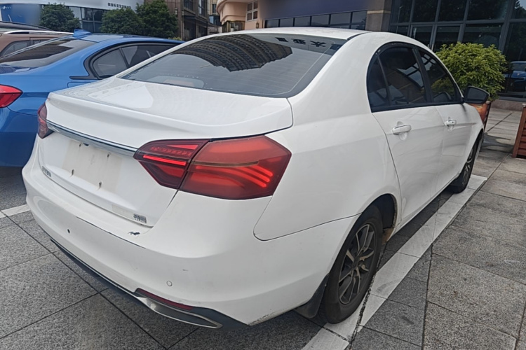 GEELY Emgrand 2019 #7 GEELY Emgrand 2019 car image #7