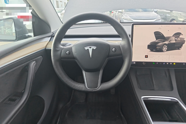 Tesla Model Y 2023 #11 Tesla Model Y 2023 car image #11