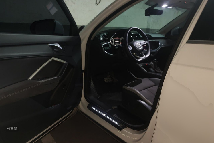 Audi Q3 2023 #18 Audi Q3 2023 car image #18