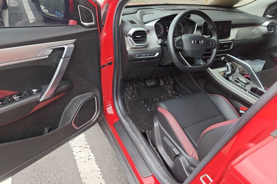 GEELY Coolray 2021 صورة سيارة #23