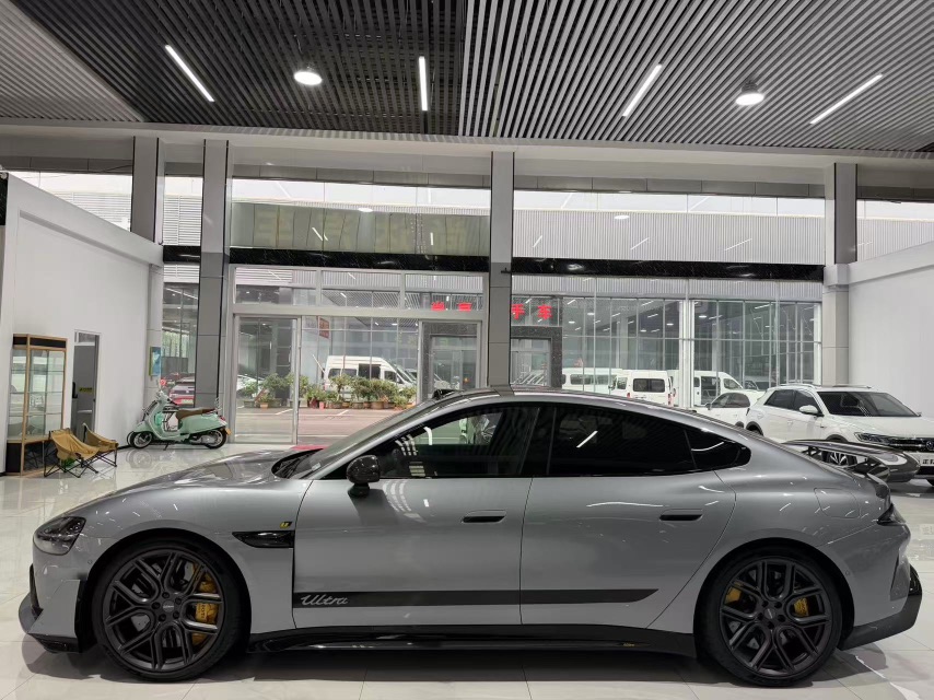 MI SU7 Ultra 2025 car image #3