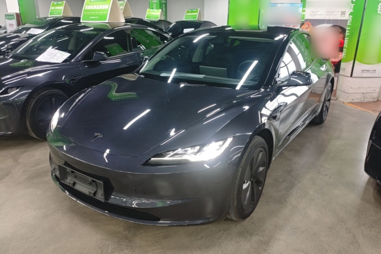 Tesla Model 3 2025 #2 Tesla Model 3 2025 car image #2