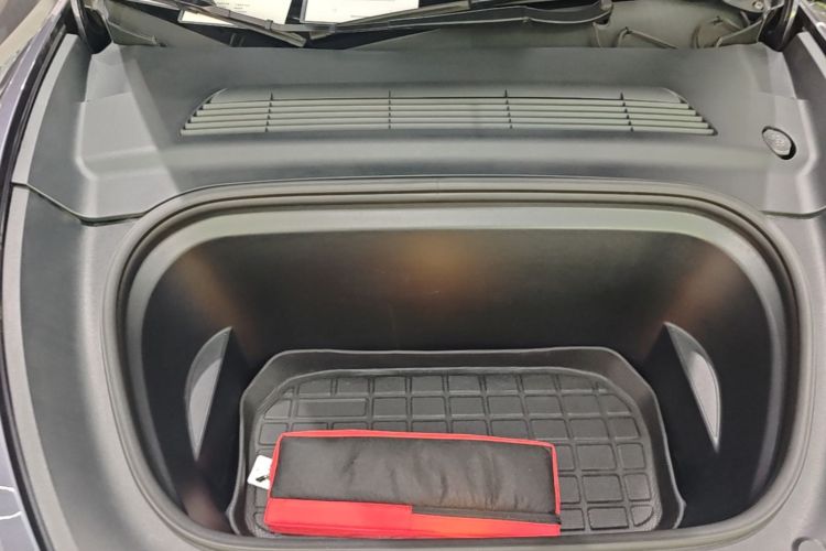 Tesla Model Y 2022 #20 Tesla Model Y 2022 car image #20