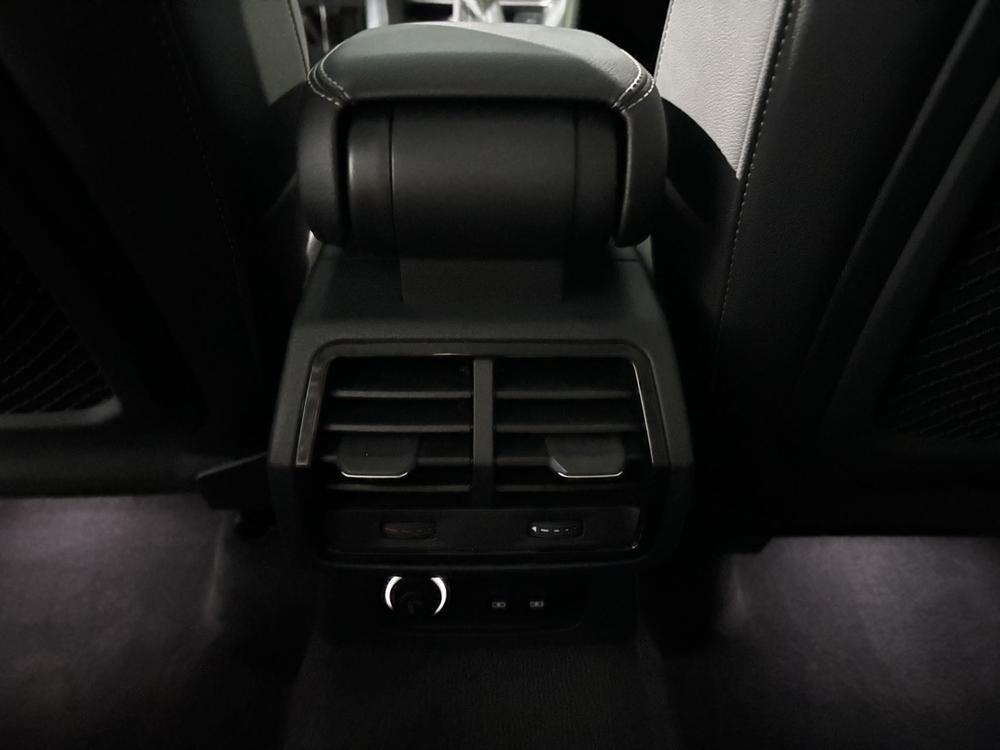 Audi Q3 2022 изображение автомобиля #8