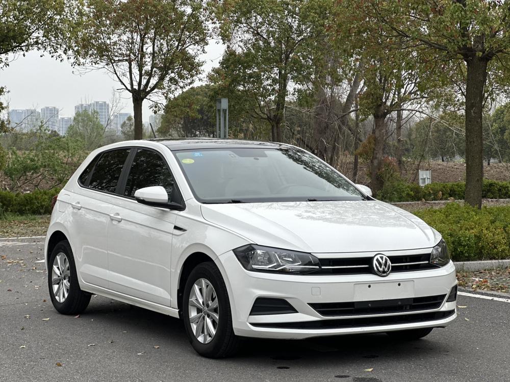 Volkswagen Polo 2020 car image #3