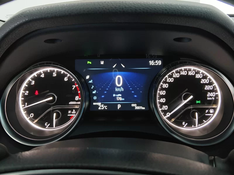 Toyota Camry 2022 car image #16