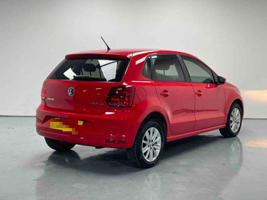 Volkswagen Polo 2014 car image #6