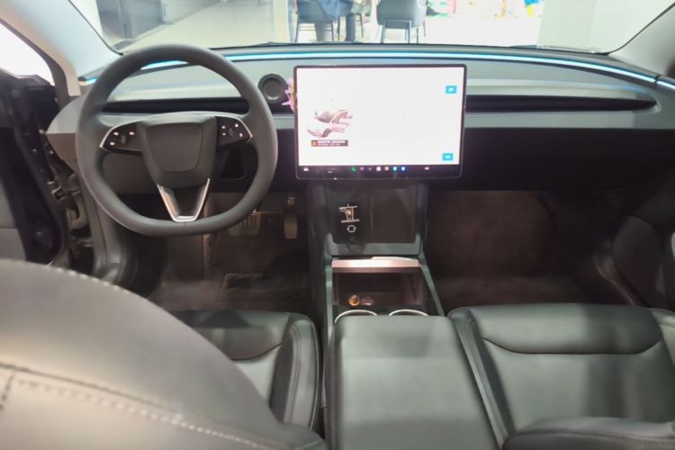 Tesla Model 3 2024 #11 Tesla Model 3 2024 car image #11