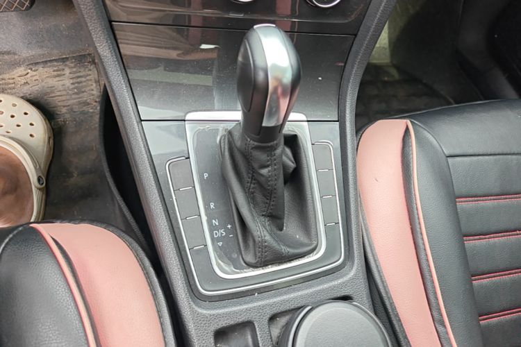 Volkswagen Golf 2019 #14 Volkswagen Golf 2019 car image #14