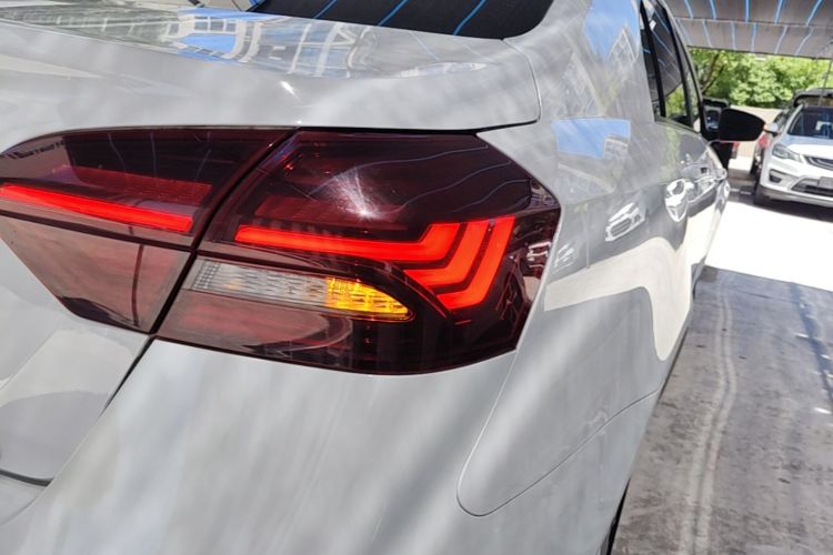 GEELY Emgrand 2021 #8 GEELY Emgrand 2021 car image #8
