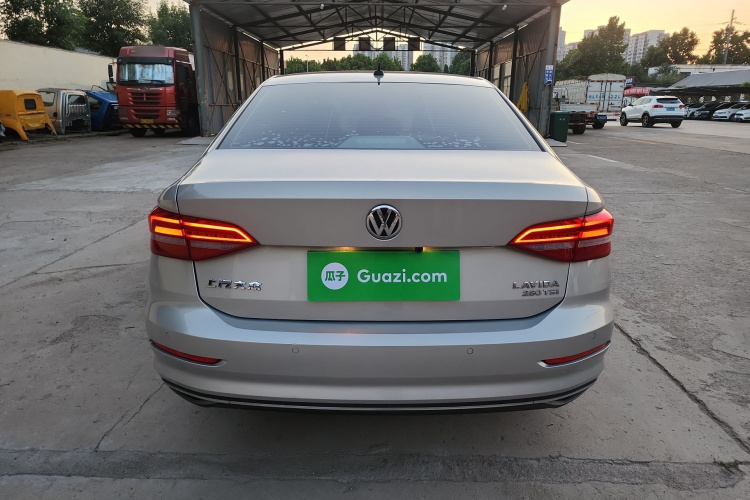 Volkswagen Lavida 2019 imagen de coche #5