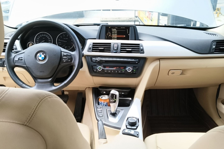 BMW 3 Series 2015 car image #10