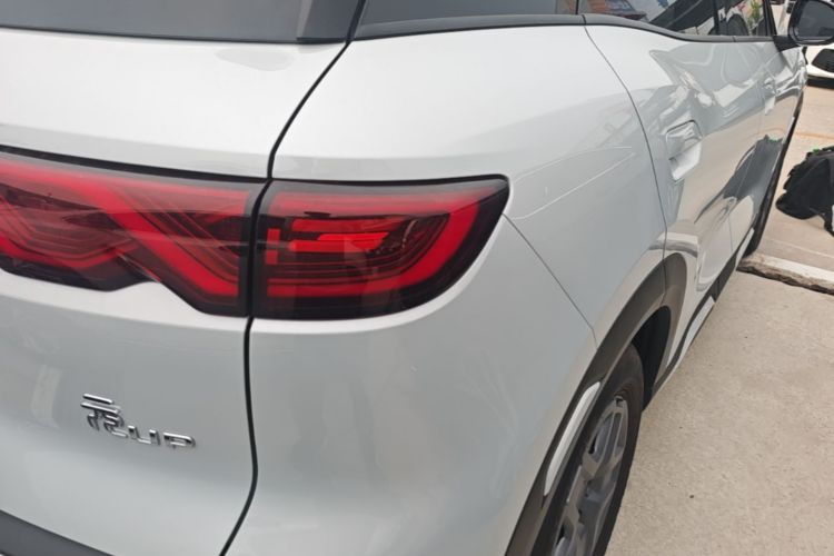 BYD YuanUP 2025 #8 BYD YuanUP 2025 immagine di auto #8