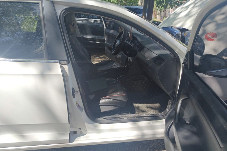 Volkswagen Santana 2018 car image #25