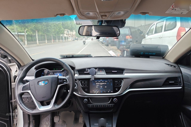GEELY Emgrand 2017 car image #11
