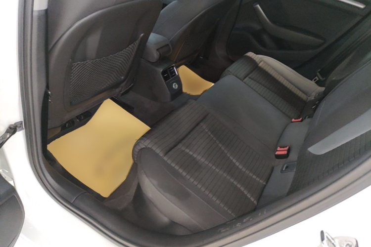 Audi A3 2019 car image #17