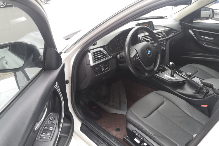 BMW 3 Series 2017 #16 BMW 3 Series 2017 car image #16