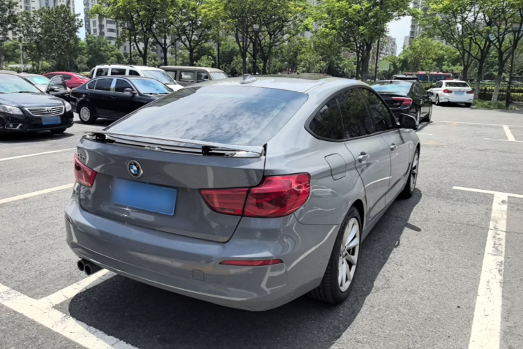 BMW 3 Series GT 2018 car image #7