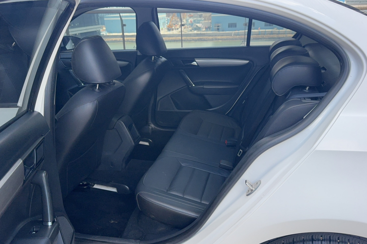 Volkswagen Lavida 2016 #13 Volkswagen Lavida 2016 car image #13