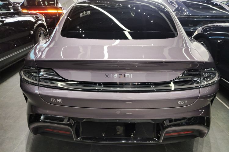 MI SU7 2024 image de voiture #6