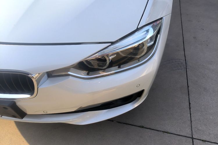 BMW 3 Series 2016 car image #23